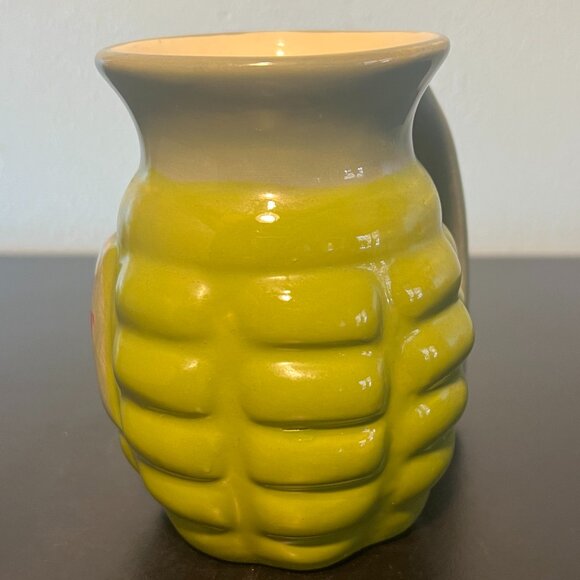 BIG MOUTH.Hand Grenade Shaped COMPLAINT DEPARTMENT "Take a Number" Novelty Mug - Picture 4 of 12
